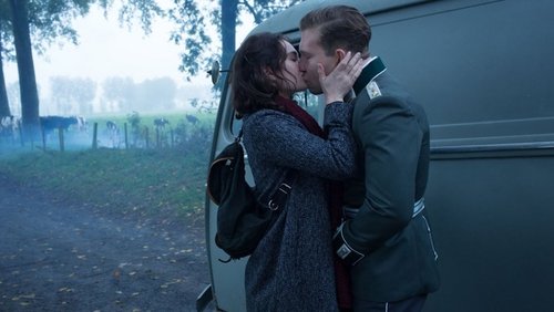 The Exception - Gián Điệp - Hình 4