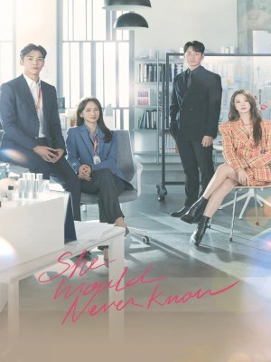 Xem phim She Would Never Know - Tiền Bối, Đừng Đánh Màu Son Đó 2021 Full HD Vietsub